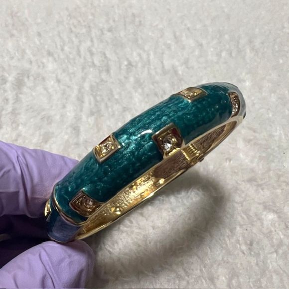 Green Enamel Rhinestone Goldtone Hinged Bracelet - Picture 2 of 6